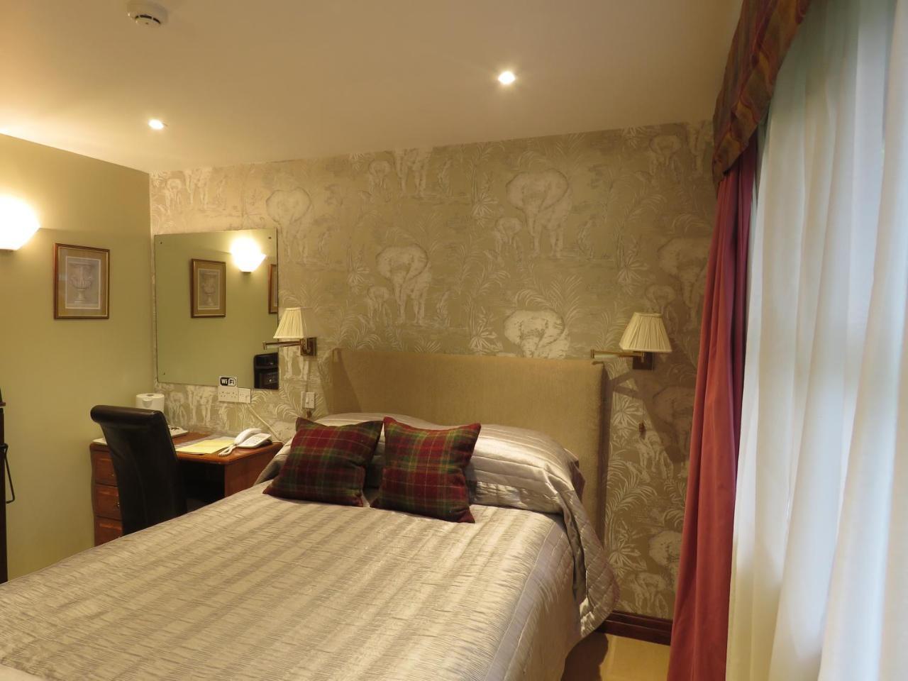 The Bay Horse Hotel And Restaurant Ulverston Extérieur photo